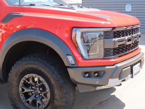 Certified 2021 Ford F150 Raptor w/ Raptor 37 Performance Package AWD/4WD image 6
