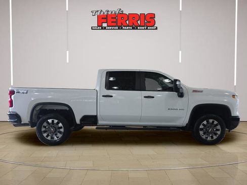 Used 2024 Chevrolet Silverado 2500 Custom w/ Custom Value Package AWD/4WD image 4