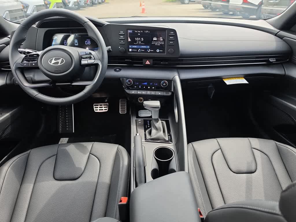 New 2026 Hyundai Elantra SEL Sport FWD image 19