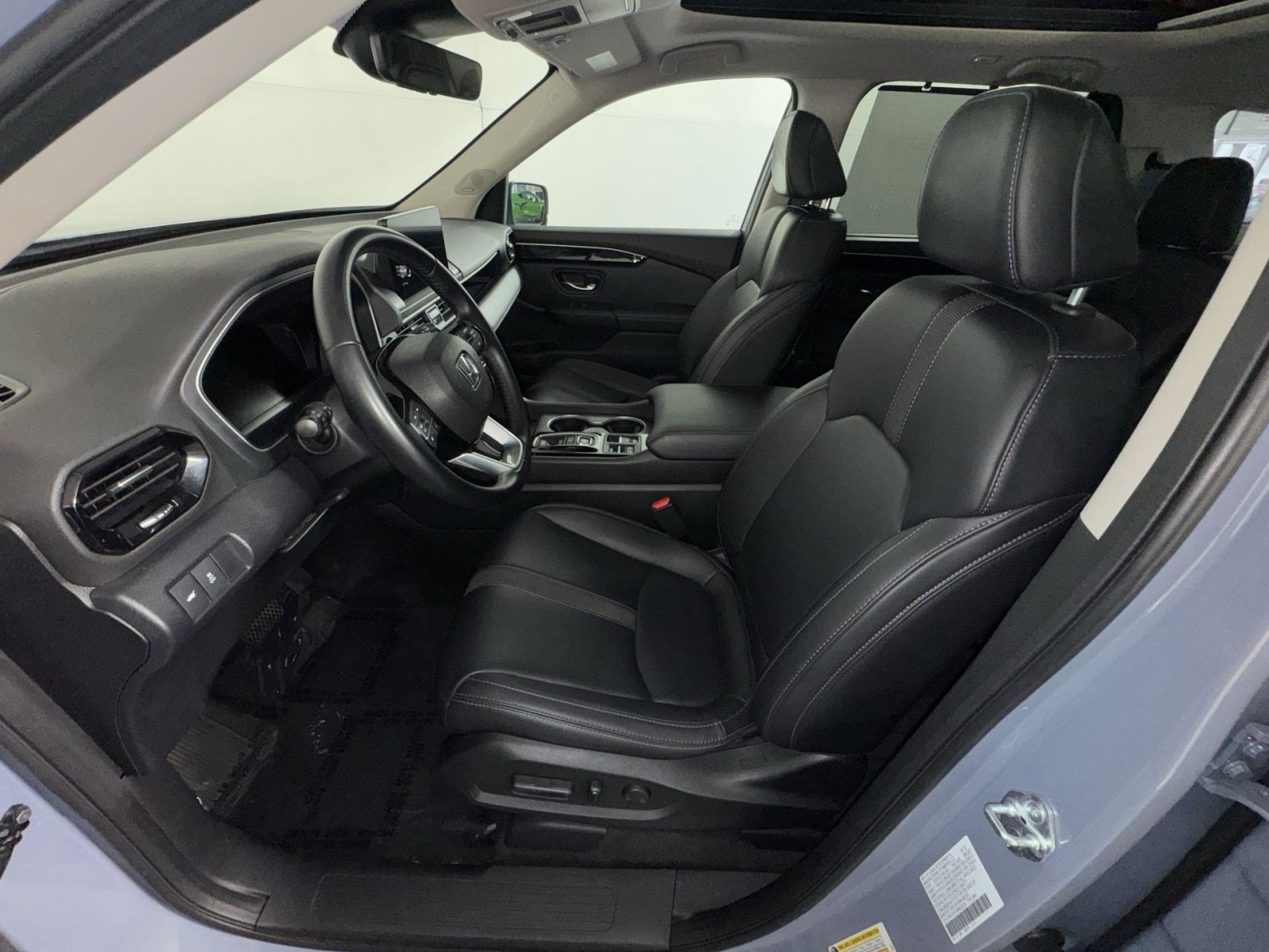 Used 2023 Honda Pilot Touring image 13