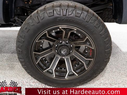 Used 2022 Ford F250 Lariat w/ Black Appearance Package AWD/4WD image 10