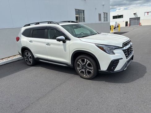Used 2023 Subaru Ascent Touring AWD/4WD image 3