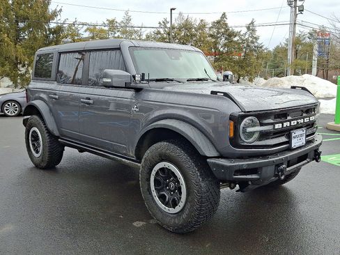 Certified 2023 Ford Bronco Outer Banks w/ Sasquatch Package image 3