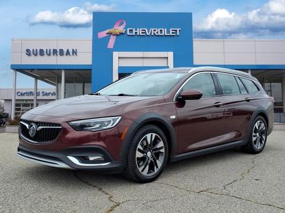 Used 2018 Buick Regal Essence w/ Driver Confidence Package #1