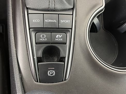 Used 2021 Toyota Camry SE image 24