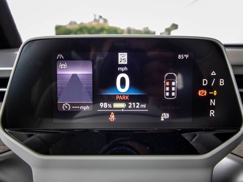 New 2025 Volkswagen ID. Buzz 1st Edition image 3