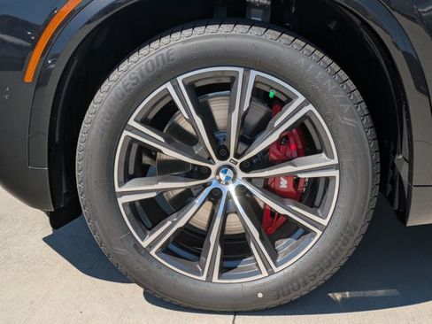 New 2026 BMW X5 xDrive40i w/ M Sport Package AWD/4WD image 10
