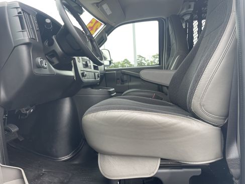 Used 2025 Chevrolet Express 2500 w/ Driver Convenience Package RWD image 16