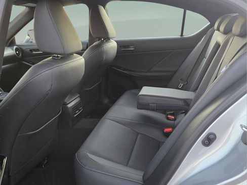 Certified 2025 Lexus IS 350 F Sport image 9