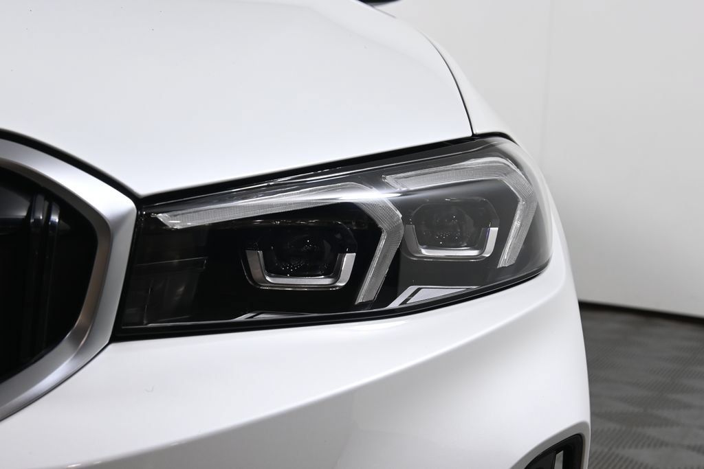 Certified 2023 BMW 330i xDrive Sedan w/ Driving Assistance Package AWD/4WD image 11