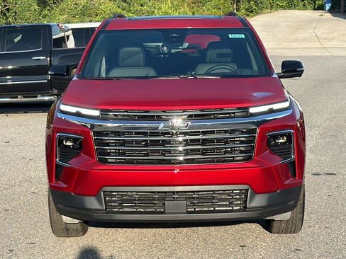 New 2026 Chevrolet Traverse LT w/ Sun and Wheel Package FWD image 2