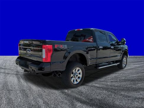 Used 2017 Ford F250 Lariat w/ Chrome Package AWD/4WD image 4