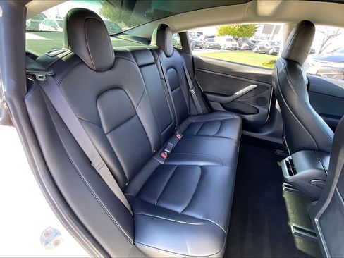 Used 2021 Tesla Model 3 Long Range image 17