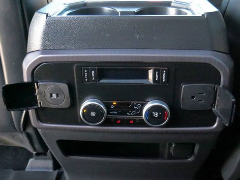 Used 2024 Ford Expedition Platinum image 26