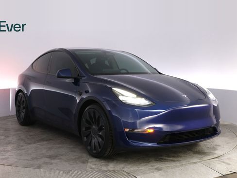 Used 2024 Tesla Model Y Performance AWD/4WD image 13