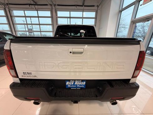 Used 2025 Honda Ridgeline RTL image 5