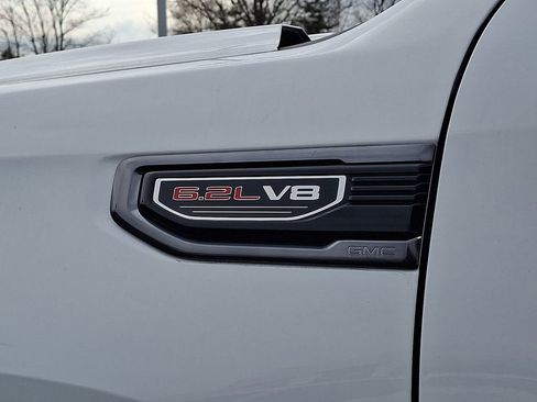Used 2023 GMC Sierra 1500 AT4 image 32