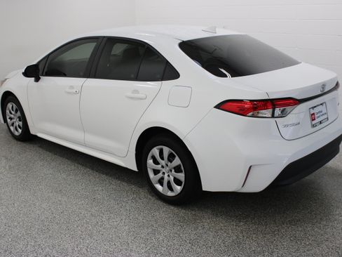 Used 2023 Toyota Corolla LE FWD image 9