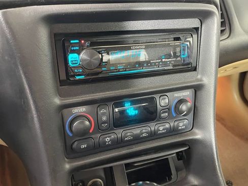 Used 2001 Chevrolet Corvette Convertible w/ Preferred Equipment Group2 image 7