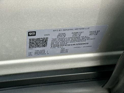 Used 2021 Chevrolet Traverse LS image 31