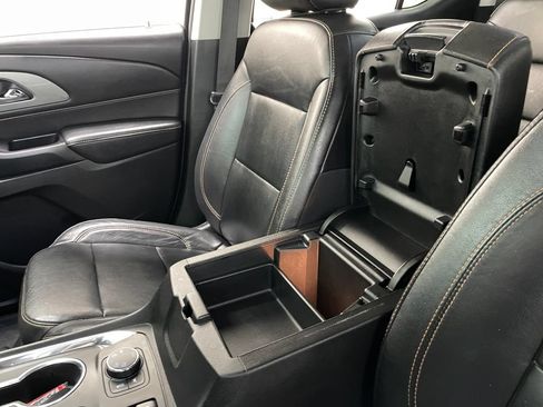 Used 2020 Chevrolet Traverse RS w/ LPO, Floor Liner Package AWD/4WD image 34