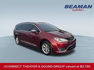 Used 2017 Chrysler Pacifica Limited FWD 360° Tour