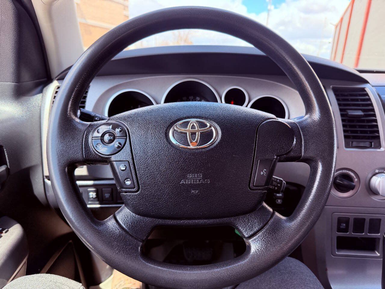 Used 2012 Toyota Tundra 4x4 Double Cab w/ SR5 Pkg image 24