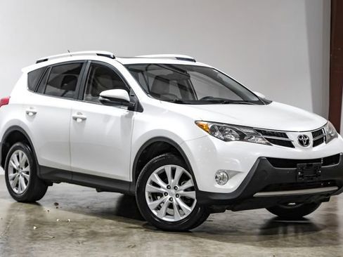 Used 2014 Toyota RAV4 Limited image 11