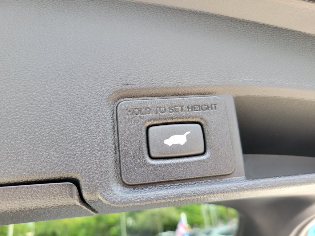 Certified 2025 Acura RDX w/ Advance Package AWD/4WD image 9
