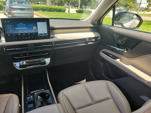 Certified 2023 Lincoln Corsair FWD image 21