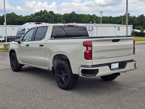 Used 2026 Chevrolet Silverado 1500 Custom RWD image 14