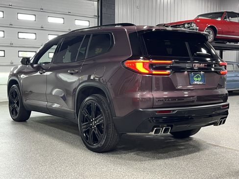 Certified 2025 GMC Acadia Elevation w/ Elevation Premium Package AWD/4WD image 3