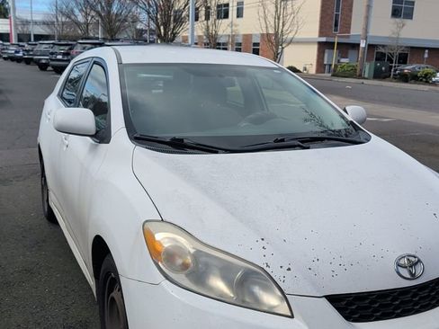 Used 2009 Toyota Matrix image 2