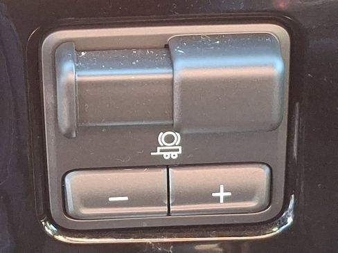 Used 2024 Chevrolet Silverado 1500 LT Trail Boss w/ LT Trail Boss Premium Package image 26