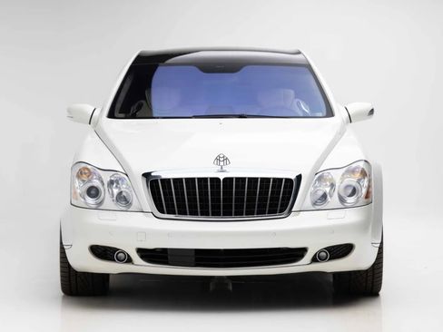 Used 2009 Maybach 62 S RWD image 5