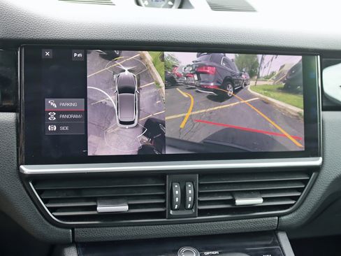 Used 2019 Porsche Cayenne AWD/4WD image 23