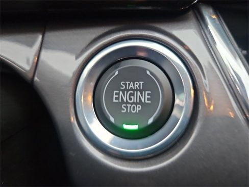 Used 2025 Chevrolet Trax ACTIV w/ Driver Confidence Package image 17