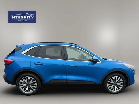 Used 2020 Ford Escape Titanium AWD/4WD image 6