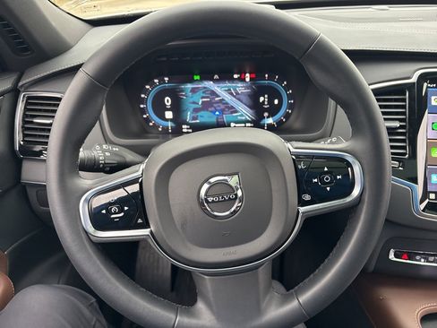 Used 2023 Volvo XC90 B6 Ultimate w/ Protection Package Premier image 25