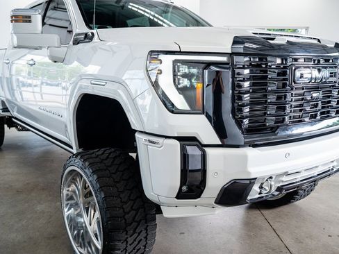 Used 2024 GMC Sierra 2500 Denali Ultimate w/ Max Trailering Package image 18