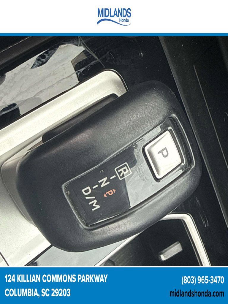 Used 2025 Mitsubishi Outlander SE FWD image 17