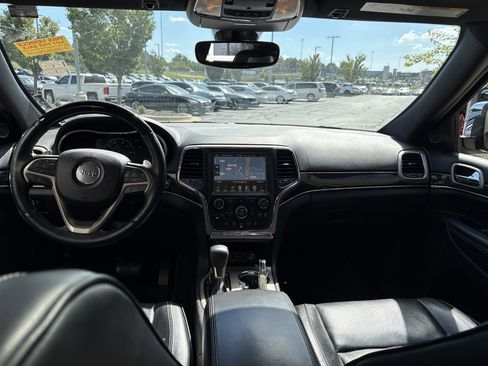 Used 2017 Jeep Grand Cherokee Overland image 29