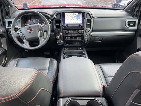 Used 2023 Nissan Titan PRO-4X w/ Pro-4x Convenience Package image 12