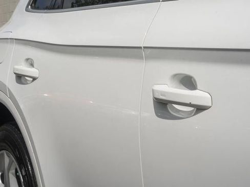 Used 2019 Audi Q5 2.0T Premium w/ Convenience Package image 17