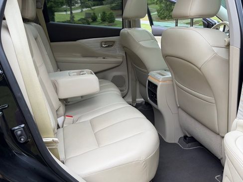 Used 2016 Nissan Murano Platinum w/ Platinum Technology Package FWD image 21