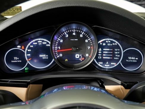 Certified 2022 Porsche Cayenne w/ Premium Package image 20