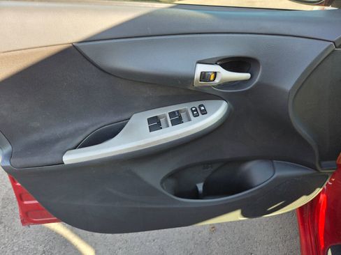 Used 2013 Toyota Corolla LE Special Edition image 7