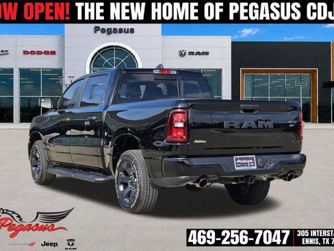 New 2026 RAM 1500 Express AWD/4WD image 4