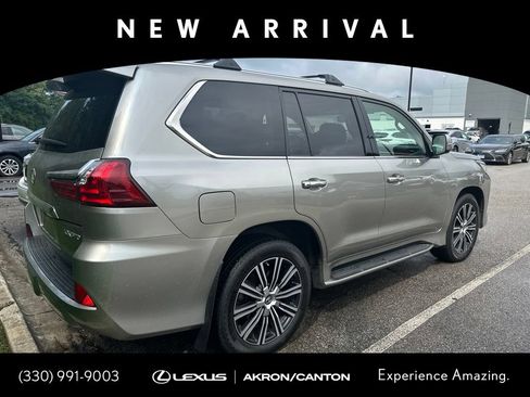 Used 2018 Lexus LX 570 4WD w/ Luxury Package image 6