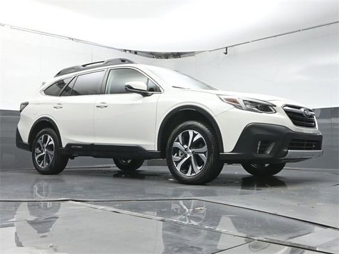 Used 2022 Subaru Outback Limited image 41